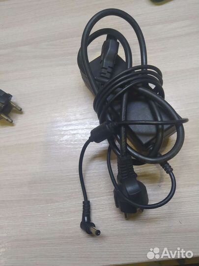 Зарядка для ноутбука