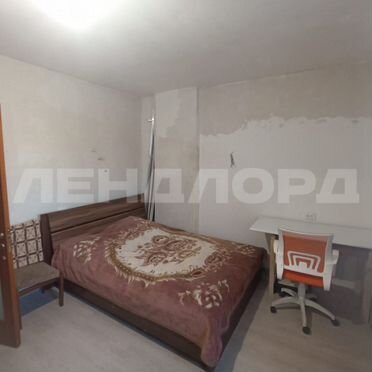 3-к. квартира, 102,1 м², 1/3 эт.