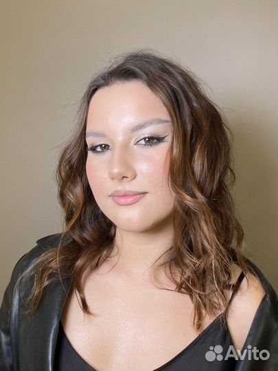 Макияж и прическа