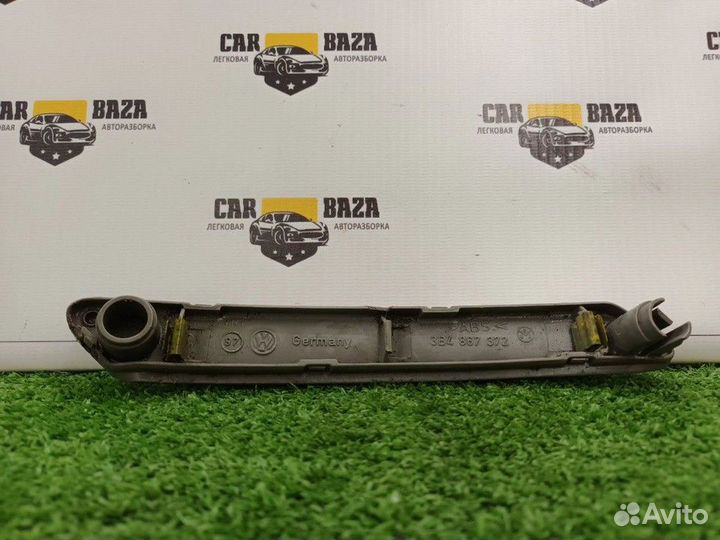 Накладка ручки двери R Volkswagen Passat