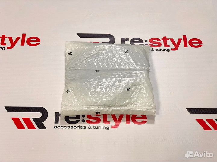 Эмблема в решетку Toyota Land Cruiser 200 с16г