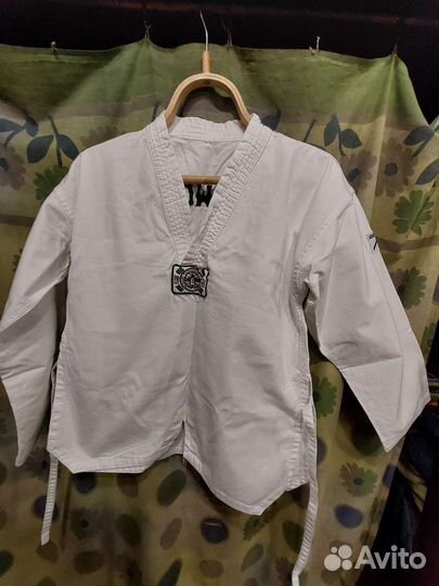 Тхэквондо форма 152