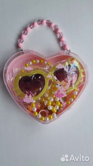 Сумочка с украшениями