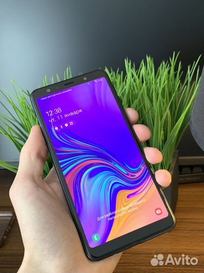 Samsung Galaxy A7 (2018), 4/64 ГБ