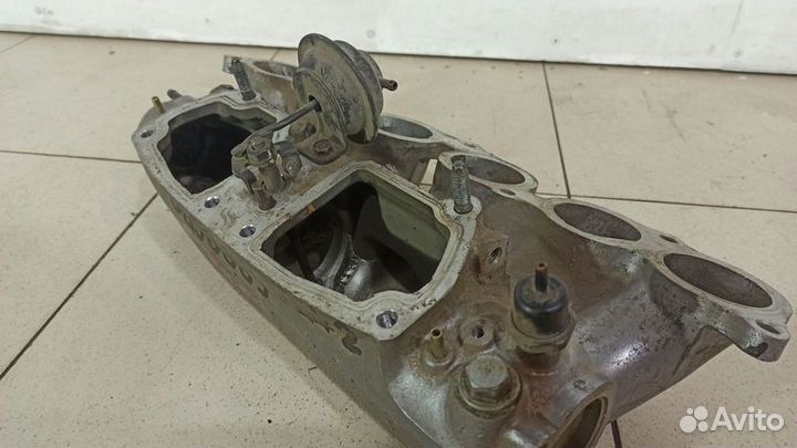 Впускной коллектор Тойота