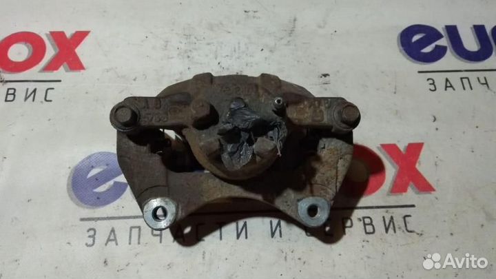 Суппорт передний правый Mitsubishi ASX 2010