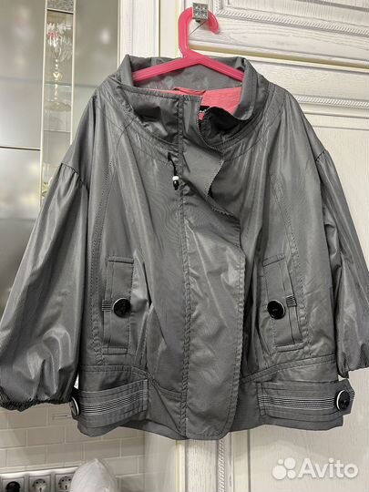 Ветровка женская