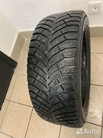 Michelin X-Ice North 4 235/45 R18