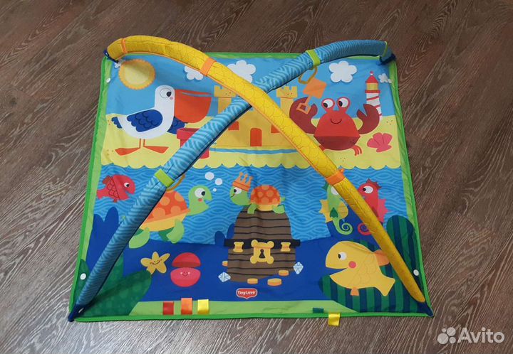 Развивающийся коврик для малышей