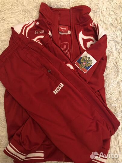 Спортивный костюм женский