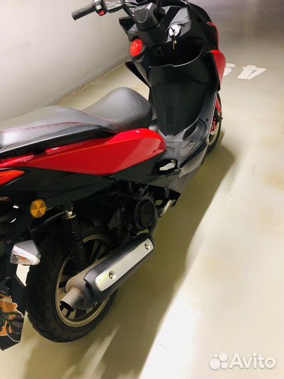 Продаю скутер