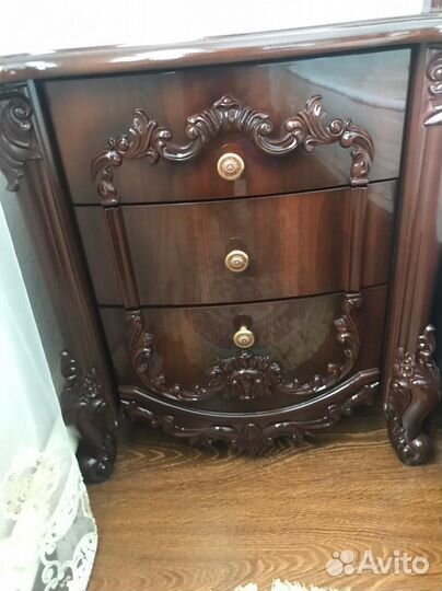 Спальный гарнитур