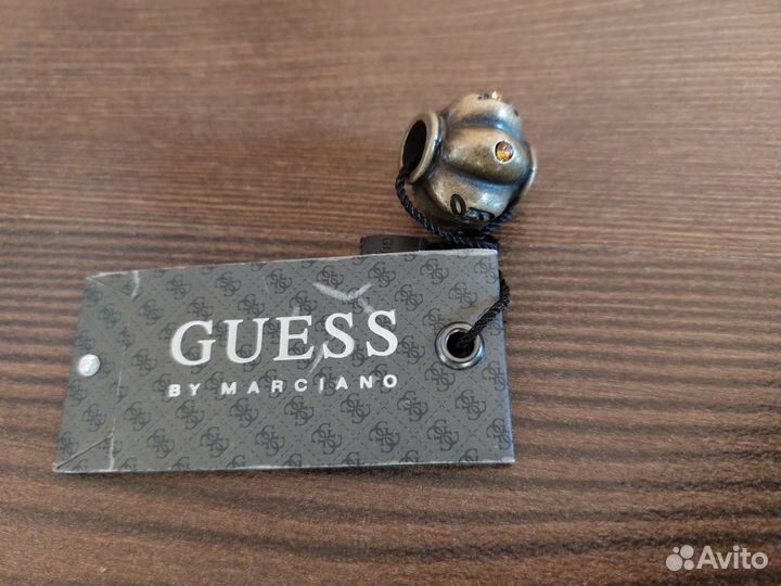 Кольцо для шарфа guess новое