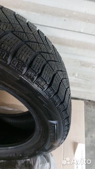 Pirelli Ice Zero FR 205/55 R16 94T