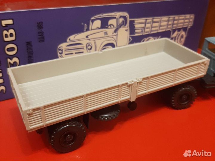 ЗИЛ 130 с полупррицепом. Желтые стекла. СССР