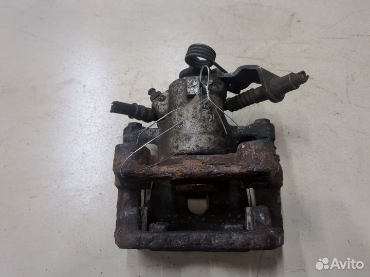 Суппорт Opel Astra H, 2010