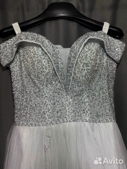 Платье на выпускной вечер