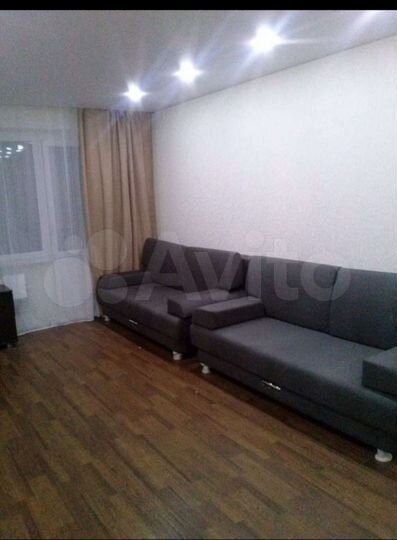 2-к. квартира, 55 м², 1/9 эт.