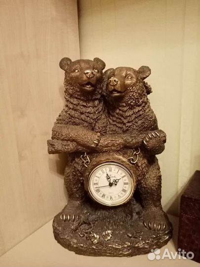 Часы медведь