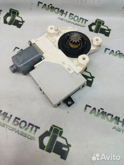 Мотор стеклоподъемника передний правый Ford Focus