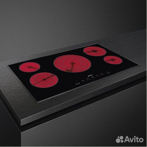 Индукционные варочные панели Smeg (EAC)