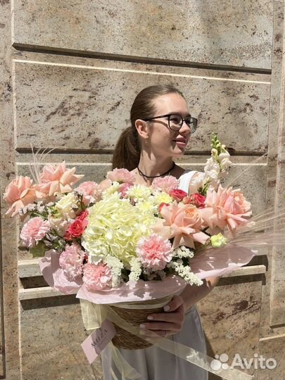 Цветы букеты шары доставка свадебная флористика