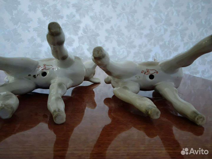 Статуэтки фарфоровые 