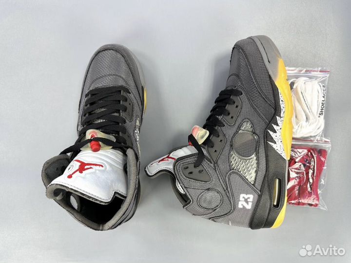 Nike air Jordan 5 off white