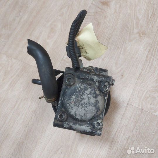 Насос гур Ford Focus hwda 2004-2011