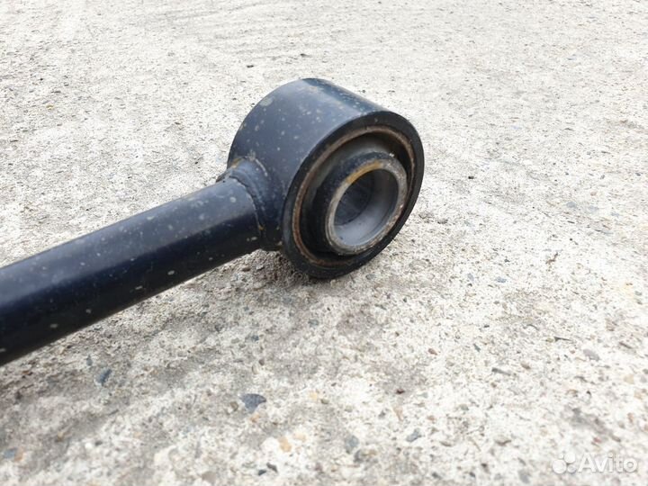 Рычаг задней подвески продольный Nissan Fuga Y50