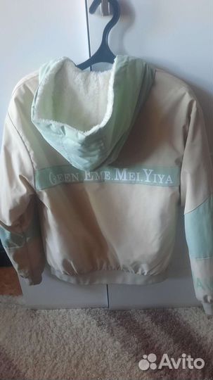 Ветровка для девочки