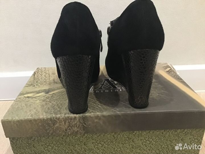 Туфли закрытые женские р.36