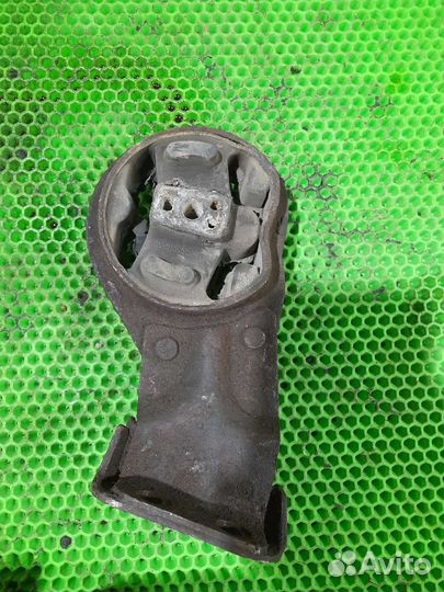 Подушка передней опоры двигателя Ваз Лада 2108 VAZ