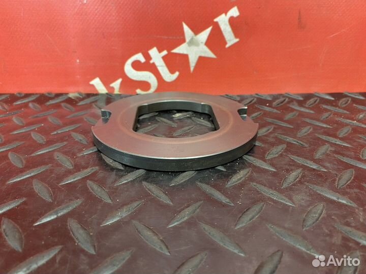 Шайба ступицы передней