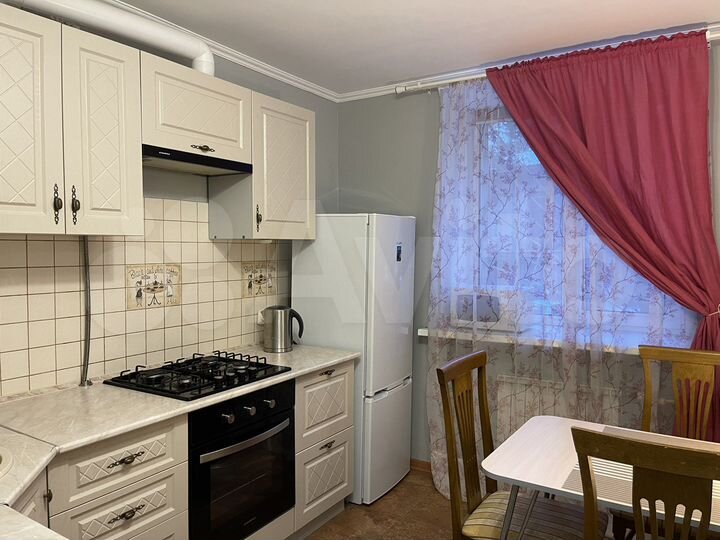 1-к. квартира, 32 м², 1/4 эт.