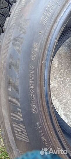 Bridgestone Blizzak DM-V2 215/60 R17