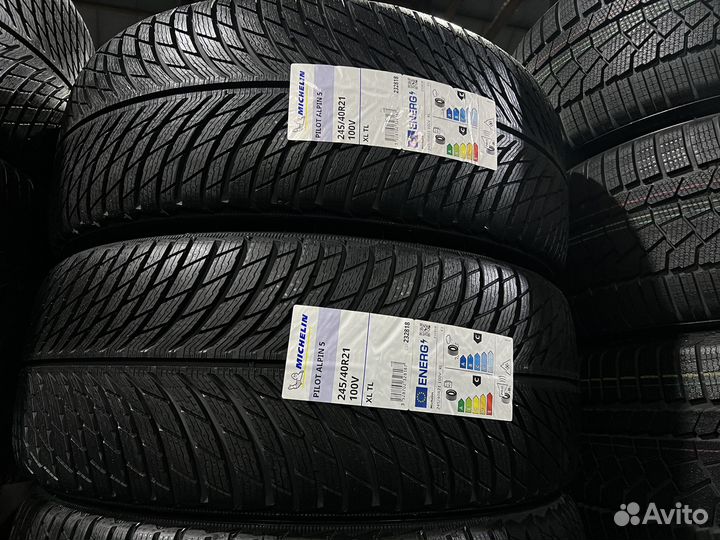 Michelin Pilot Alpin 5 275/35 R21 и 245/40 R21 107V
