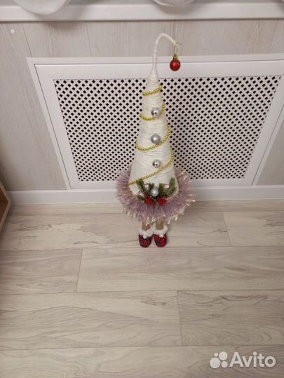 Новогодний декор.Ёлка топотушка