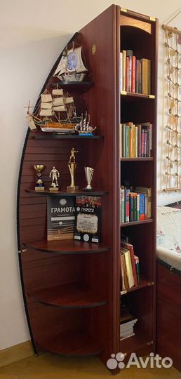 Детская кровать, шкаф, тумба, стол в морском стиле