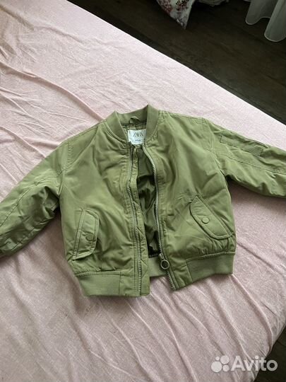Бомбер для девочки zara