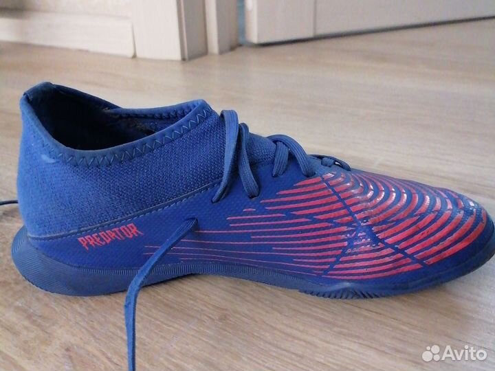 Футбольные бутсы adidas predator футзалки