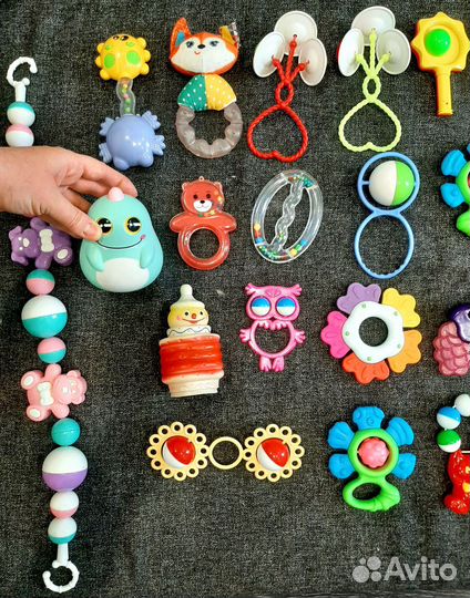 Коробка игрушек погремушек 39 шт