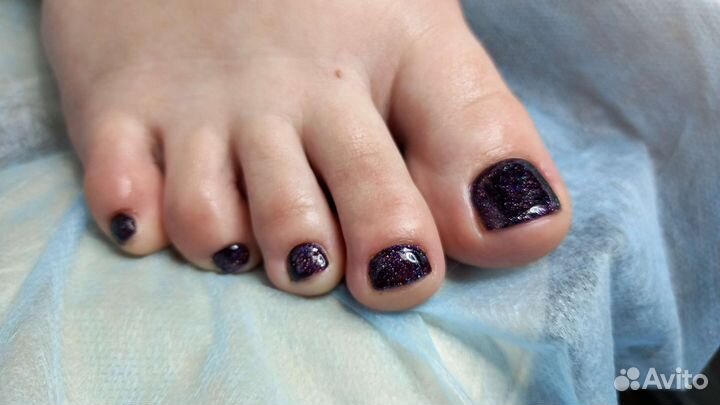 Модель на педикюр