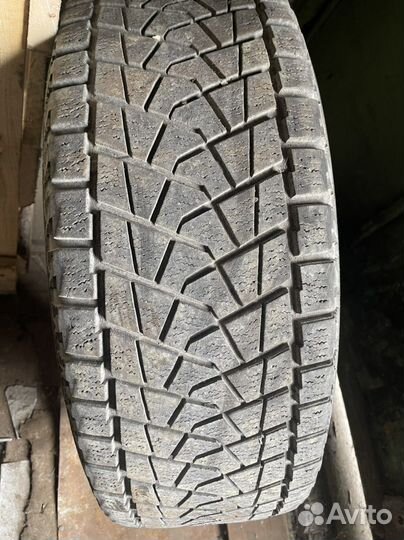 Bridgestone Blizzak DM-Z3 265/65 R17