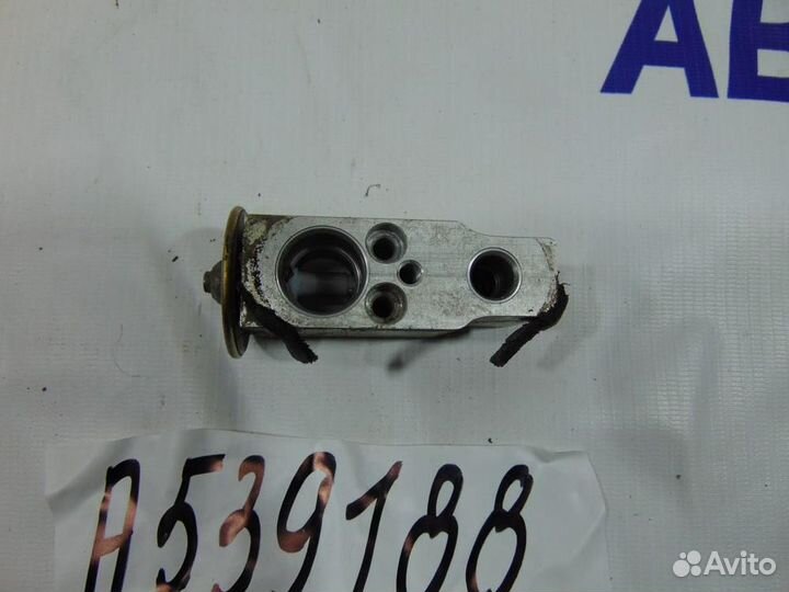 Клапан кондиционера для Toyota Vitz 1 1999-2005г