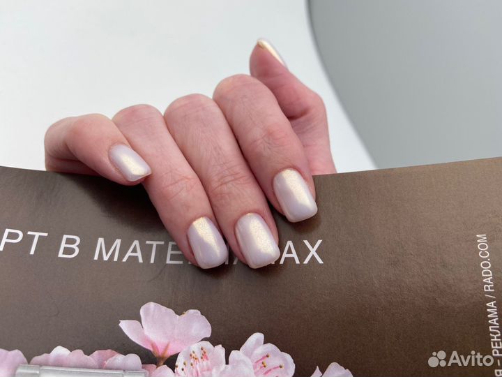 Модель на маникюр