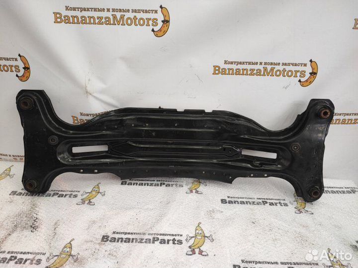 Подрамник задний Toyota Camry 40