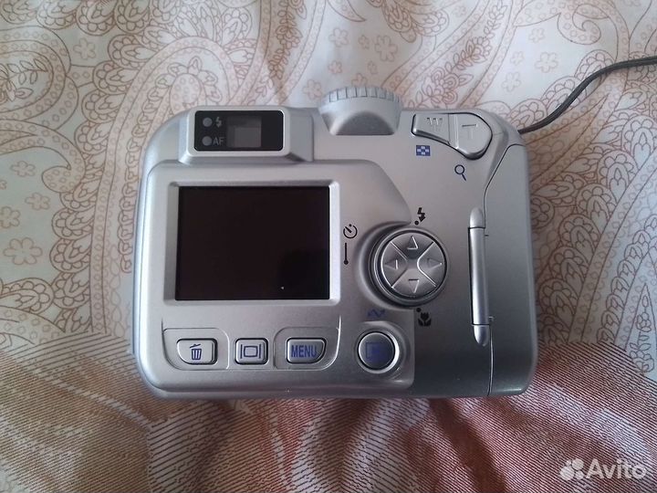 Nicon компактный фотоаппарат
