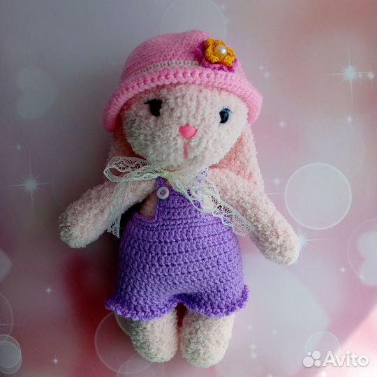 Мягкая игрушка вязаная Зайка