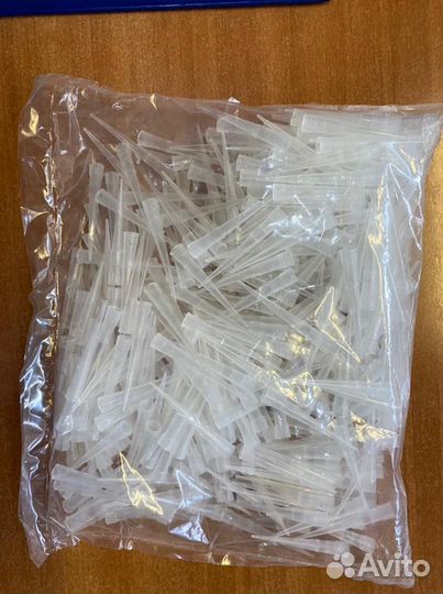 Продам Наконечник универсальный 2-200 мкл